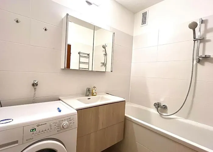 14 Im Herzen Von * לינץ